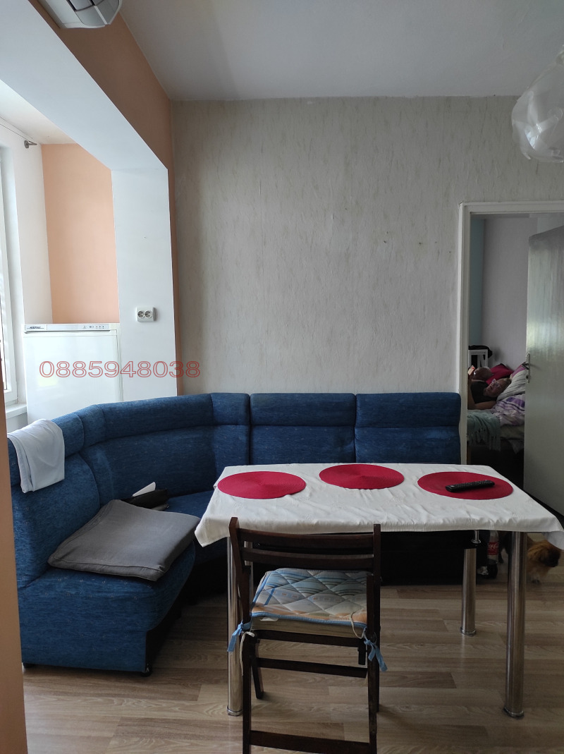 Продава 4-СТАЕН в град Ловеч, Център - 100 кв.м / 150 000 € » 293 374.50 лв.