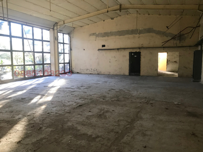 Продава ПРОМ. ПОМЕЩЕНИЕ, гр. Борово, област Русе, снимка 2 - Производствени сгради - 52784919