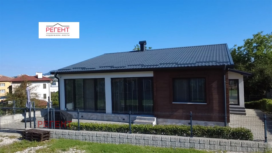 Продава КЪЩА, гр. Габрово, Тлъчници, снимка 2 - Къщи - 54998478