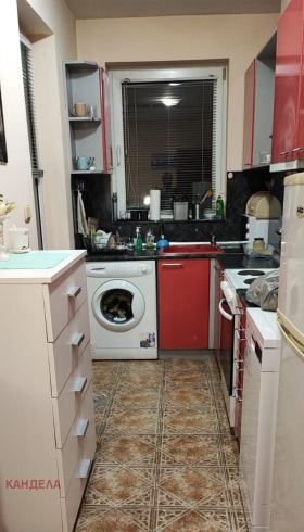 Продава 2-стаен град Пловдив Кючук Париж - [1] 