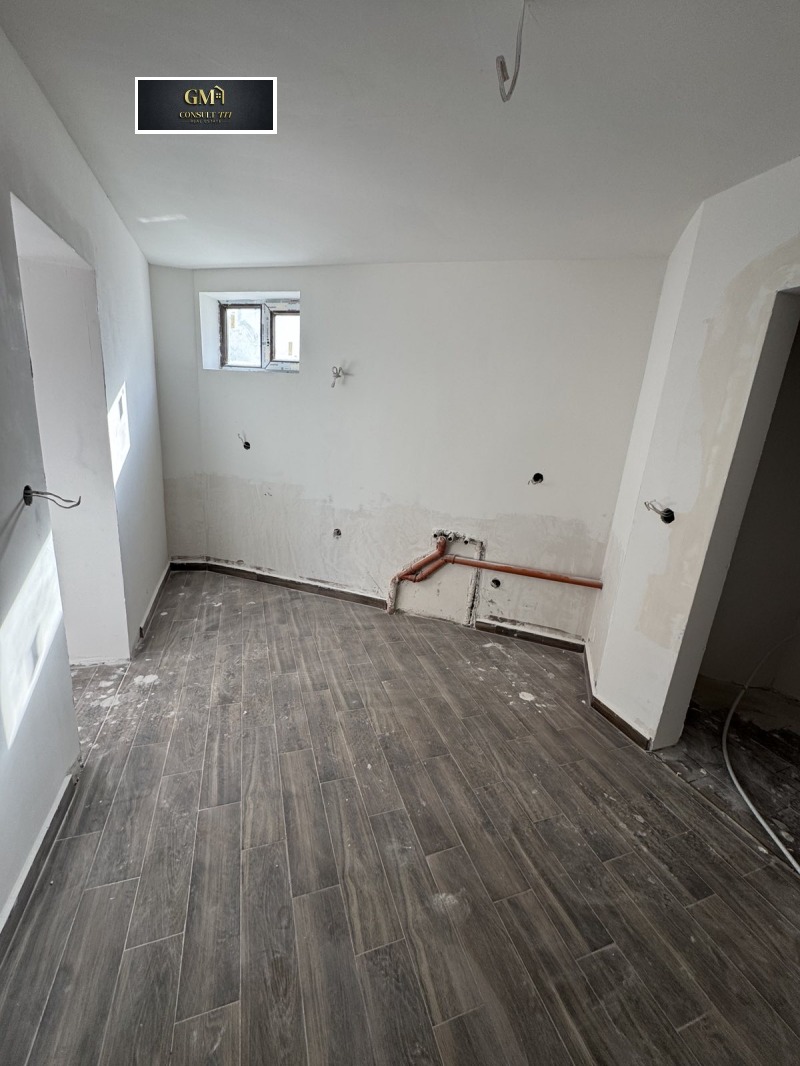 Te koop  Zolder Pleven , Sjirok tsentar , 65 m² | 83311592 - afbeelding [4]