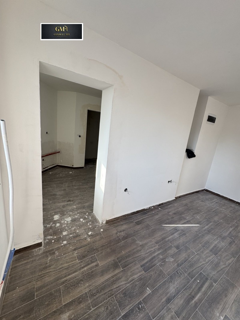 Te koop  Zolder Pleven , Sjirok tsentar , 65 m² | 83311592 - afbeelding [2]