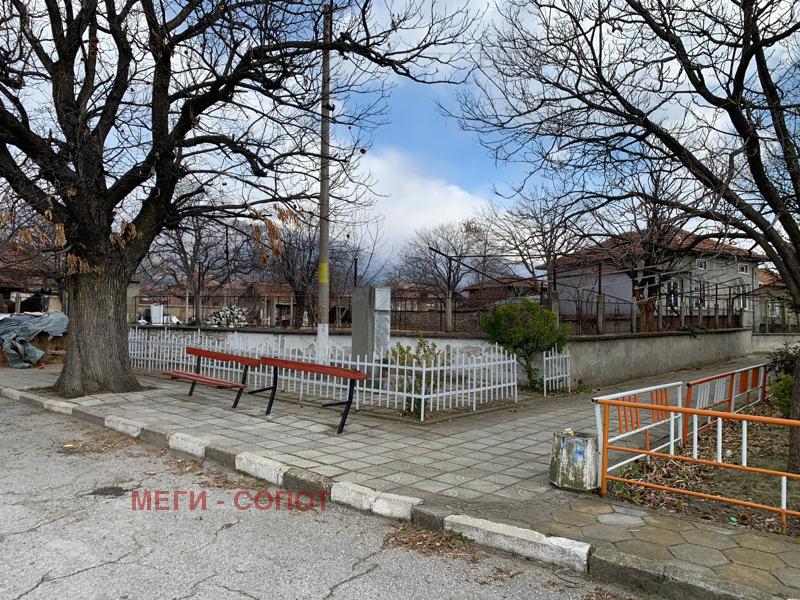 Продава  Къща област Пловдив , с. Московец , Карлово, 57 кв.м | 31338579 - изображение [3]