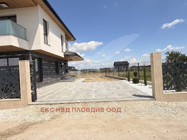Продава КЪЩА, гр. Пловдив, Коматево, снимка 2 - Къщи - 54684331