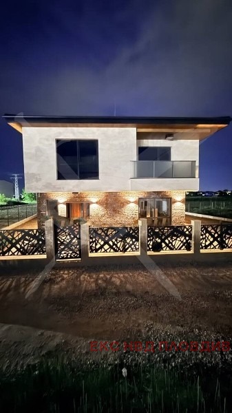 Продава КЪЩА, гр. Пловдив, Коматево