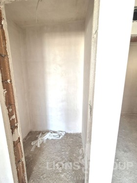 2 quartos Vazrajdane 1, Varna 10