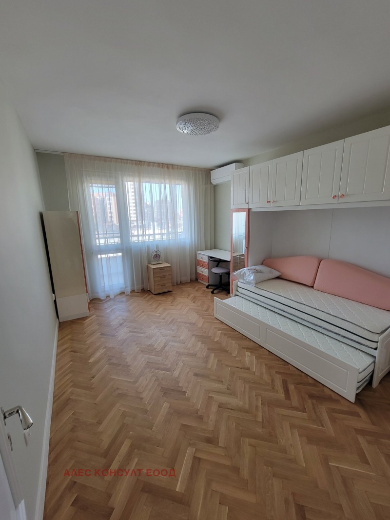 Продава МНОГОСТАЕН, гр. София, Гоце Делчев, снимка 12 - Aпартаменти - 49009259