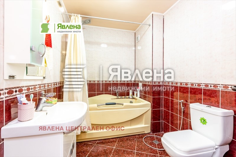 Продава КЪЩА, гр. София, Надежда 4, снимка 11 - Къщи - 48105834