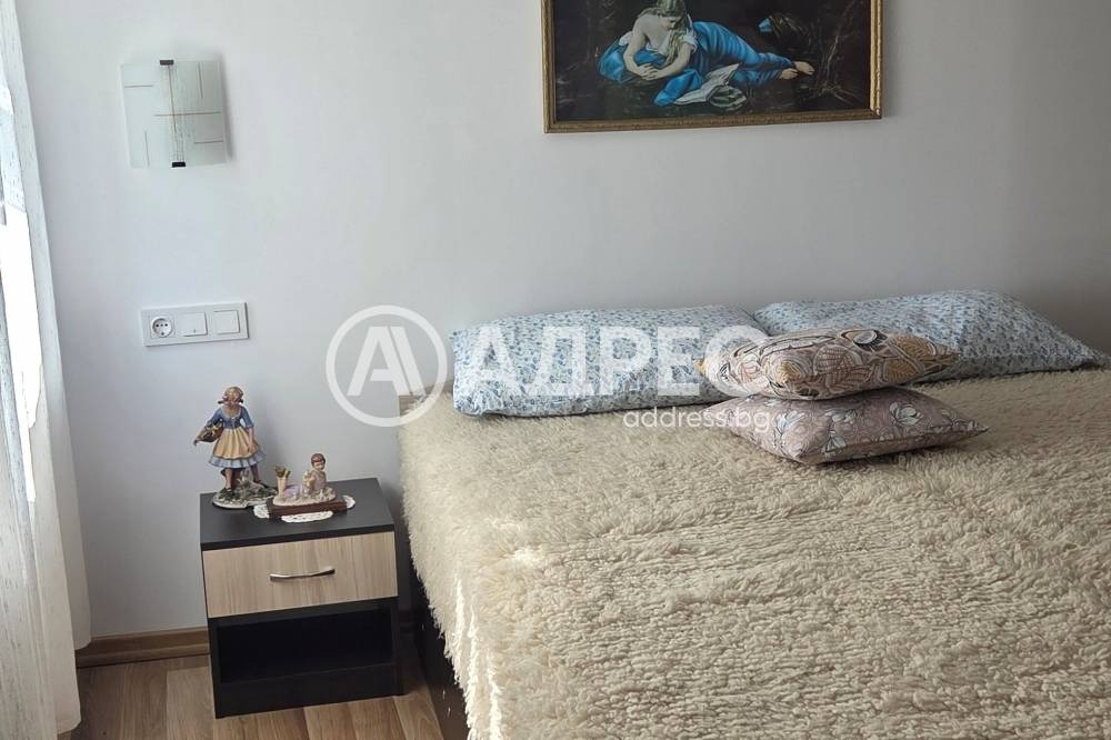 Продава КЪЩА, с. Гурково, област Добрич, снимка 3 - Къщи - 54260600