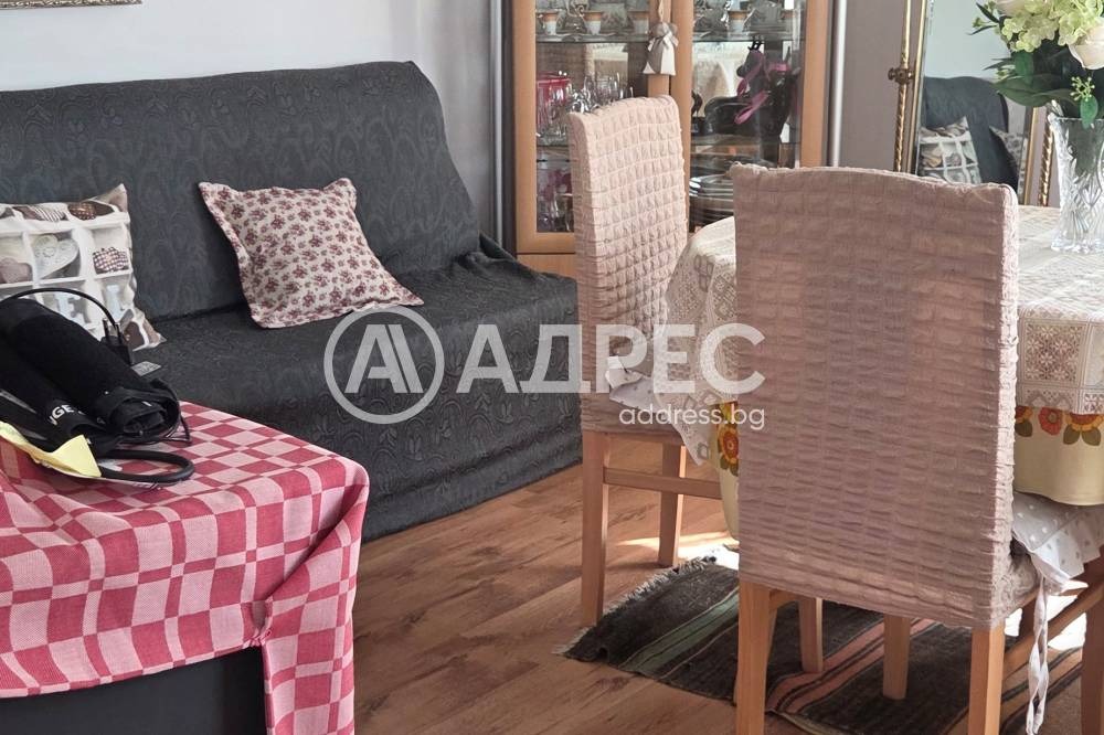 Продава КЪЩА, с. Гурково, област Добрич, снимка 17 - Къщи - 54260600