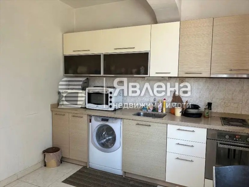 Продава 3-СТАЕН в град Благоевград, Идеален център - 100 кв.м / 150 000 € » 293 374.50 лв., ЯВЛЕНА-ОФИС БЛАГОЕВГРАД