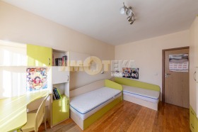 2 Schlafzimmer Pobeda, Warna 6