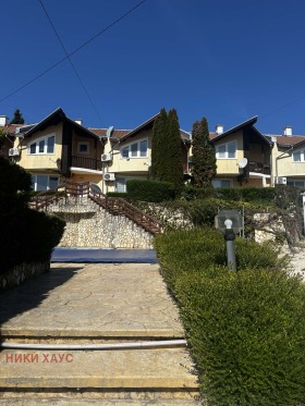 Hus Rogatjevo, region Dobrich 11