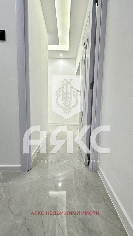 En venta  1 dormitorio Sofia , Svoboda , 65 metros cuadrados | 79720554 - imagen [9]