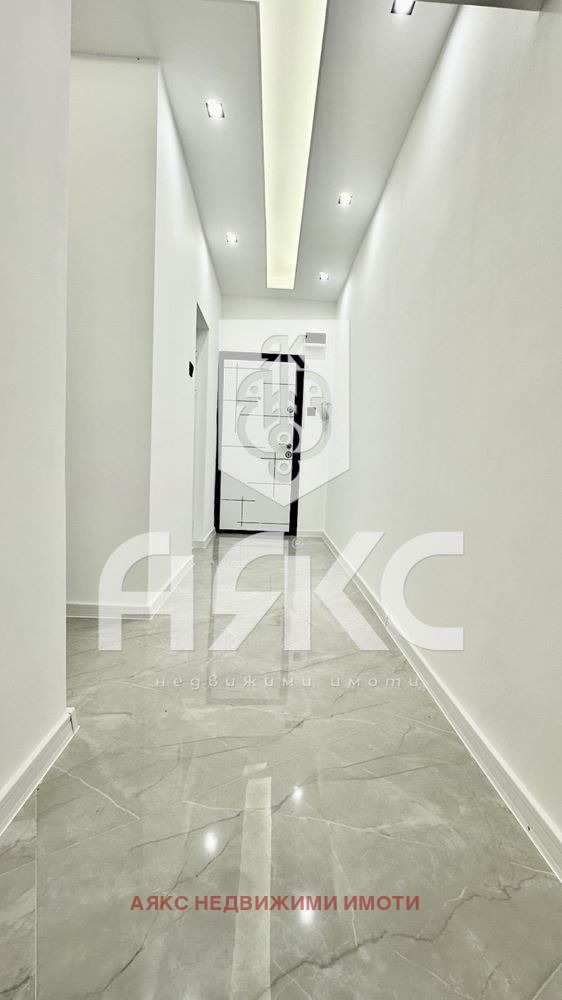 En venta  1 dormitorio Sofia , Svoboda , 65 metros cuadrados | 79720554 - imagen [12]