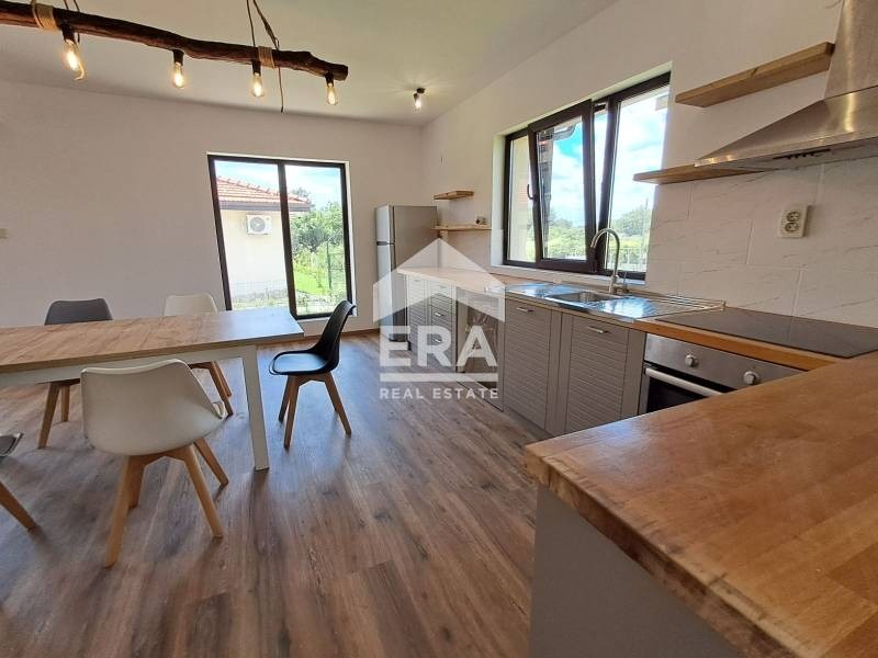 Продава КЪЩА, с. Езерец, област Добрич, снимка 5 - Къщи - 55025066