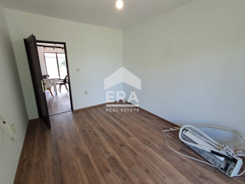 Продава КЪЩА, с. Езерец, област Добрич, снимка 8 - Къщи - 55025066