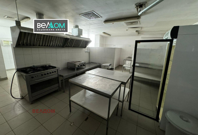 Продава  Заведение град Варна , Възраждане 1 , 330 кв.м | 63863615 - изображение [4]