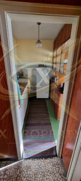 Продава МНОГОСТАЕН, гр. Бургас, Славейков, снимка 5 - Апартаменти - 56077002