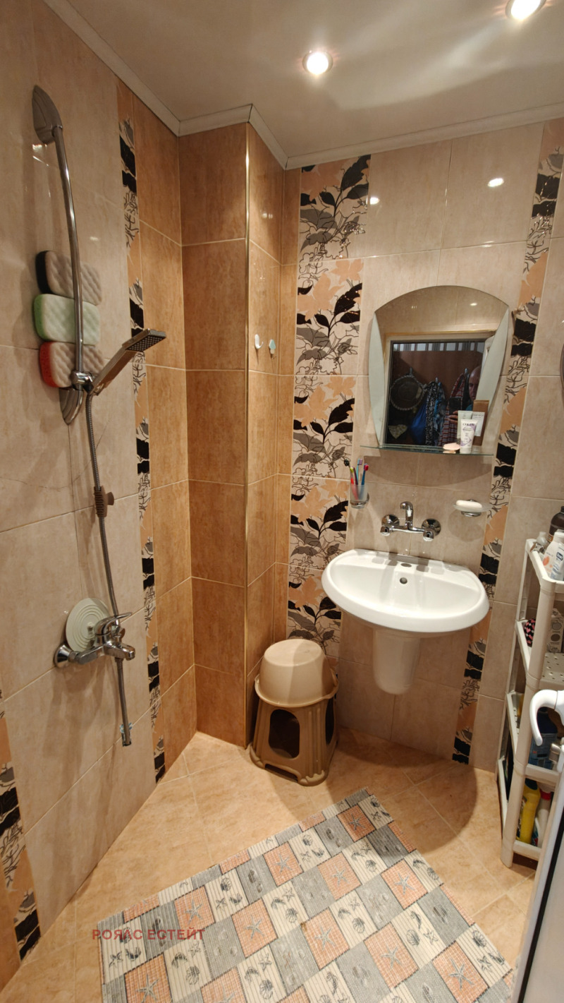 Продава  4-стаен град Стара Загора , Три чучура - юг , 77 кв.м | 92860311 - изображение [12]