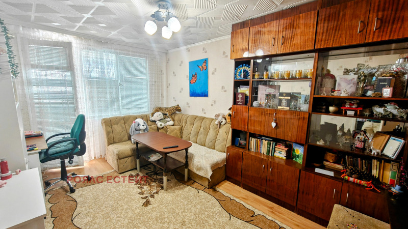 Продава  4-стаен град Стара Загора , Три чучура - юг , 77 кв.м | 92860311