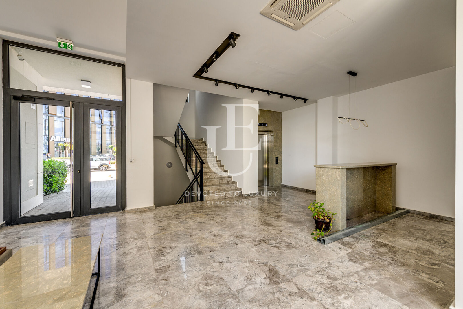 Продава МНОГОСТАЕН, гр. София, Лозенец, снимка 5 - Апартаменти - 54731907