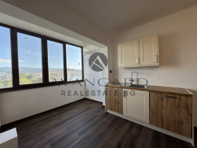 1 quarto Kiutchuk Parij, Plovdiv 3