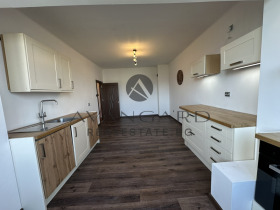 1 quarto Kiutchuk Parij, Plovdiv 2