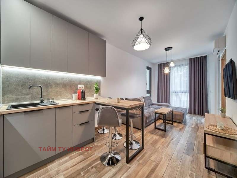 Продава 2-СТАЕН, гр. Варна, к.к. Св.Св. Константин и Елена