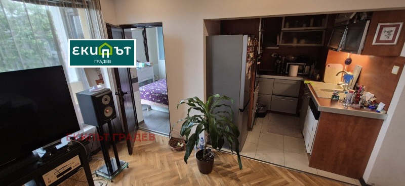 Продава  3-стаен град Варна , Център , 87 кв.м | 20470722 - изображение [2]