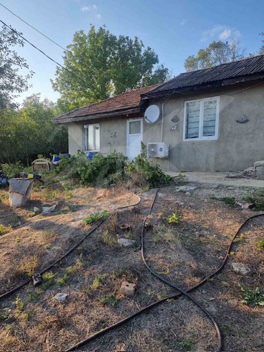 Продава КЪЩА, област Варна, с. Засмяно • 70000 € / 136908.10 лв. • 10963925 1