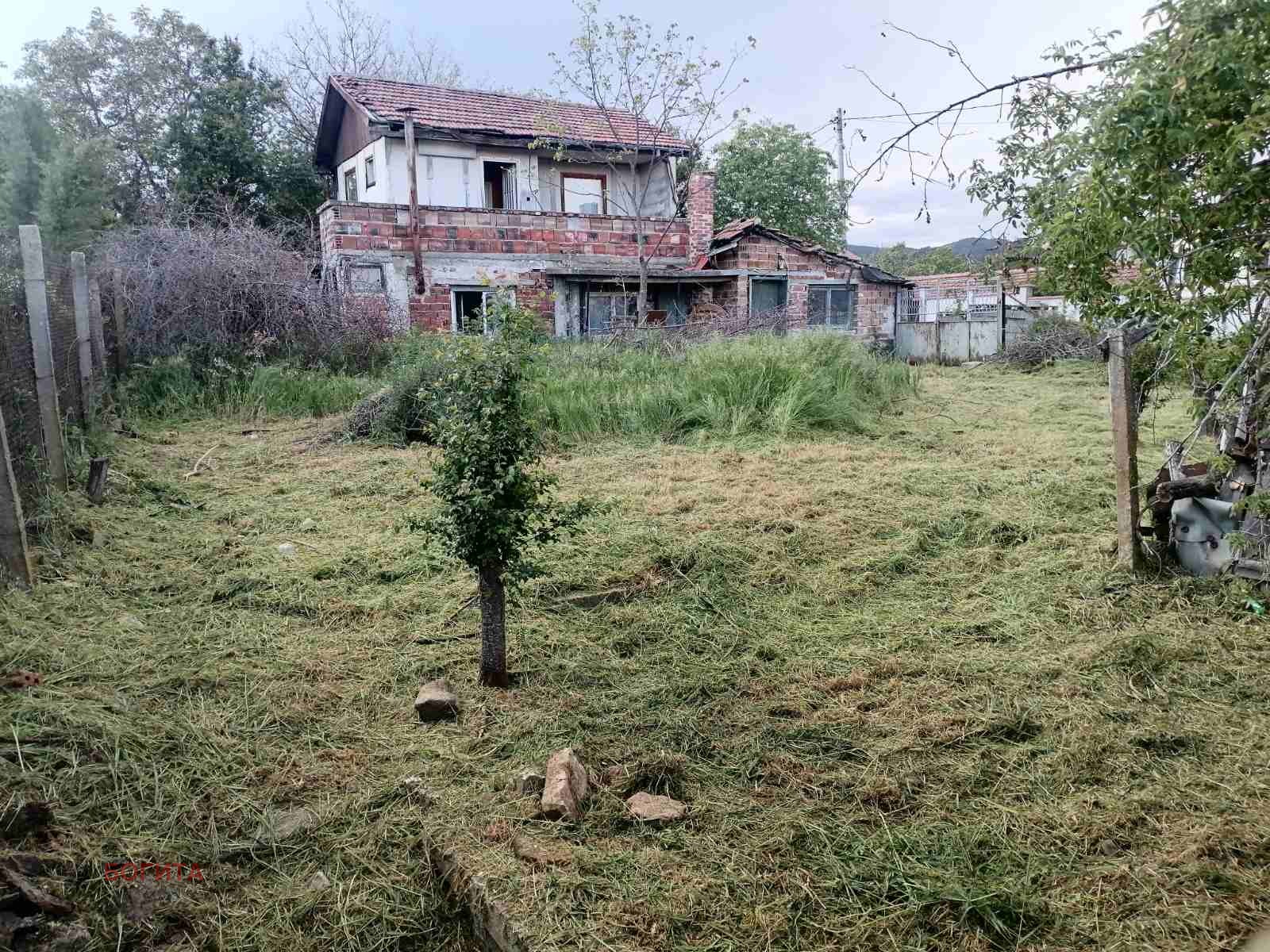 Продава КЪЩА, с. Лозен, област Стара Загора