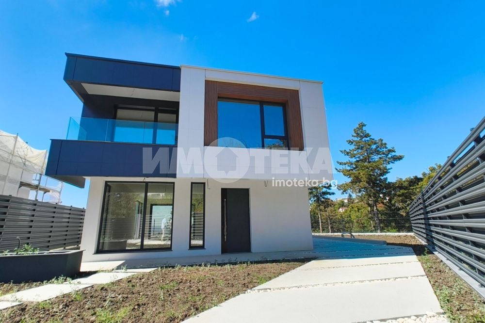Продава  Къща град Варна , м-т Пчелина , 250 кв.м | 36767785