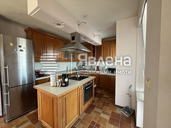 En venta  3+ dormitorios Varna , Briz , 190 metros cuadrados | 78170997