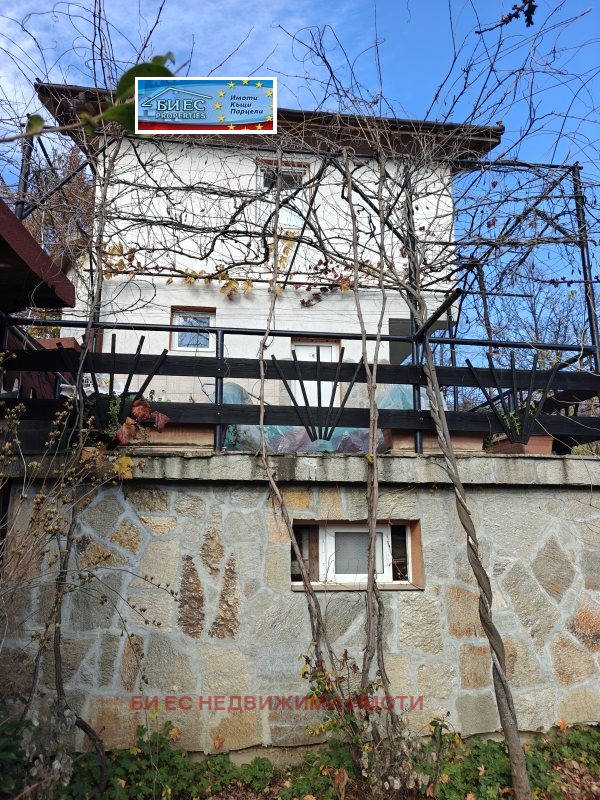 Продава КЪЩА, с. Борнарево, област Перник, снимка 16 - Къщи - 52523279