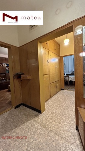 2 Schlafzimmer Tschajka, Warna 3