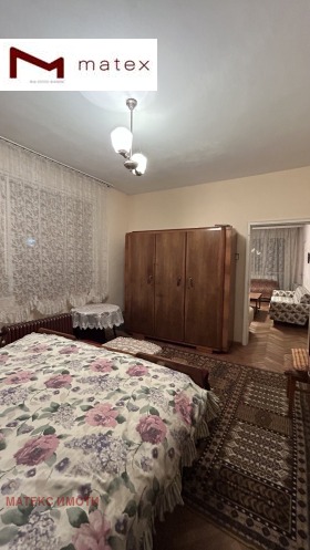 2 Schlafzimmer Tschajka, Warna 12