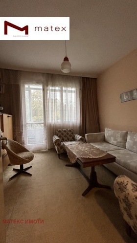 2 Schlafzimmer Tschajka, Warna 5