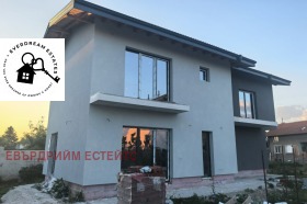 Продава  Къща, град София