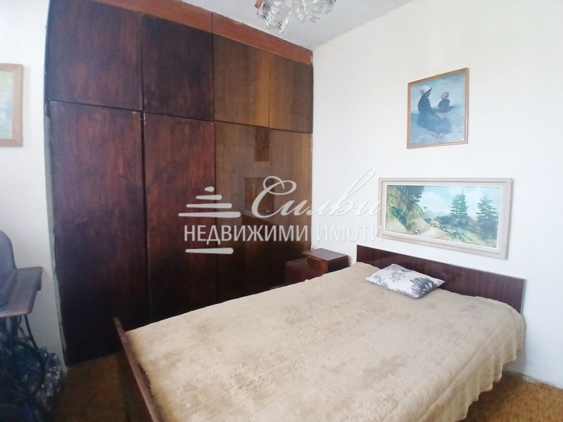 Продава МНОГОСТАЕН, гр. Шумен, Център, снимка 7 - Апартаменти - 52602204