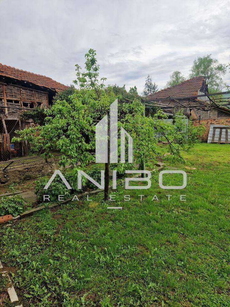 Продава КЪЩА, гр. Правец, област София област, снимка 2 - Къщи - 55902174