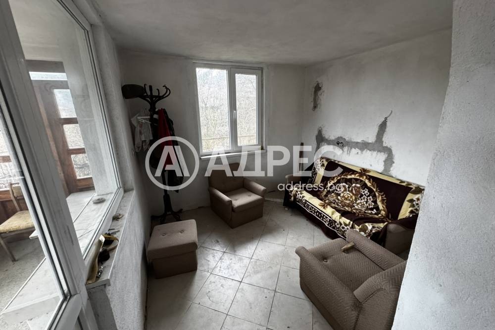 Продава КЪЩА, с. Студена, област Перник, снимка 9 - Къщи - 54204311