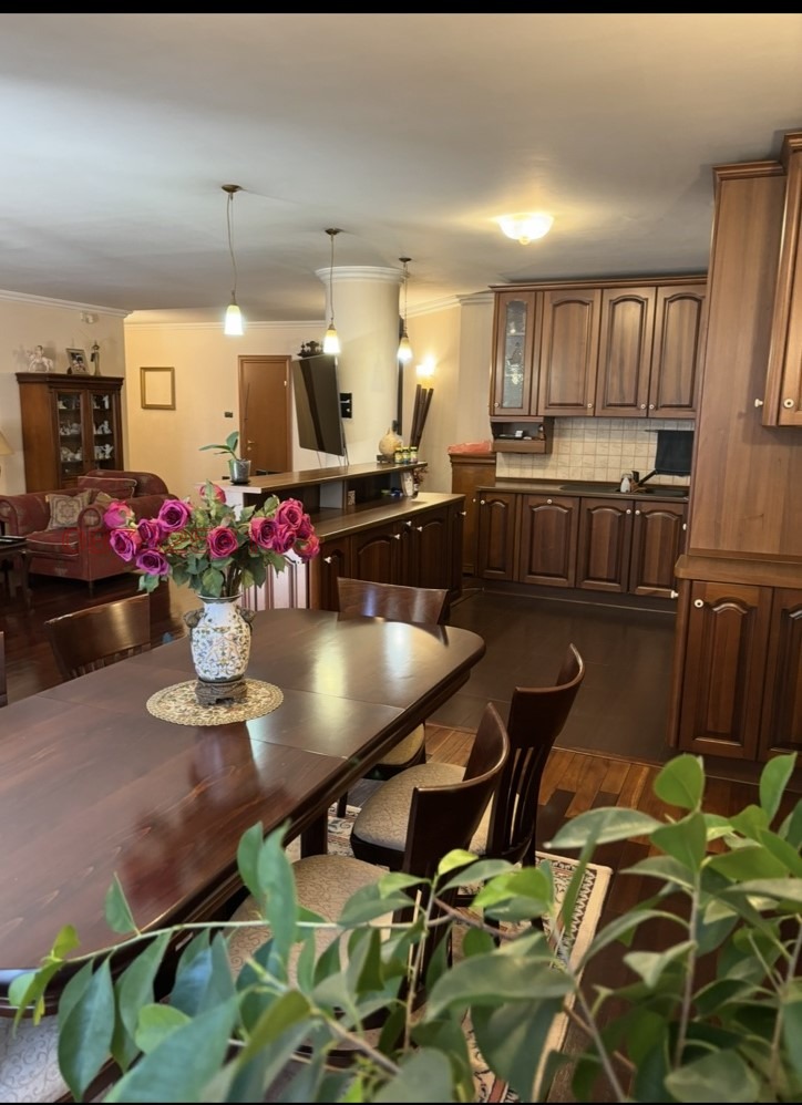 Продава 3-СТАЕН, гр. София, Лозенец