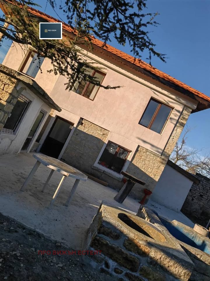 Продава КЪЩА, с. Манастир, област Варна, снимка 2 - Къщи - 54302363
