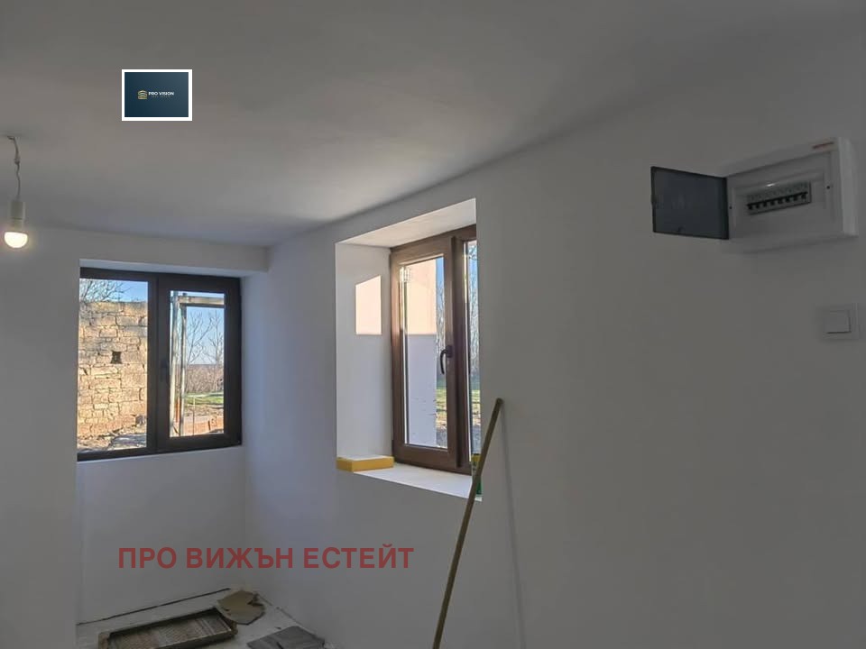 Продава КЪЩА, с. Манастир, област Варна, снимка 7 - Къщи - 54302363