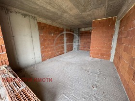 Продава 2-стаен град Пловдив Въстанически - [1] 