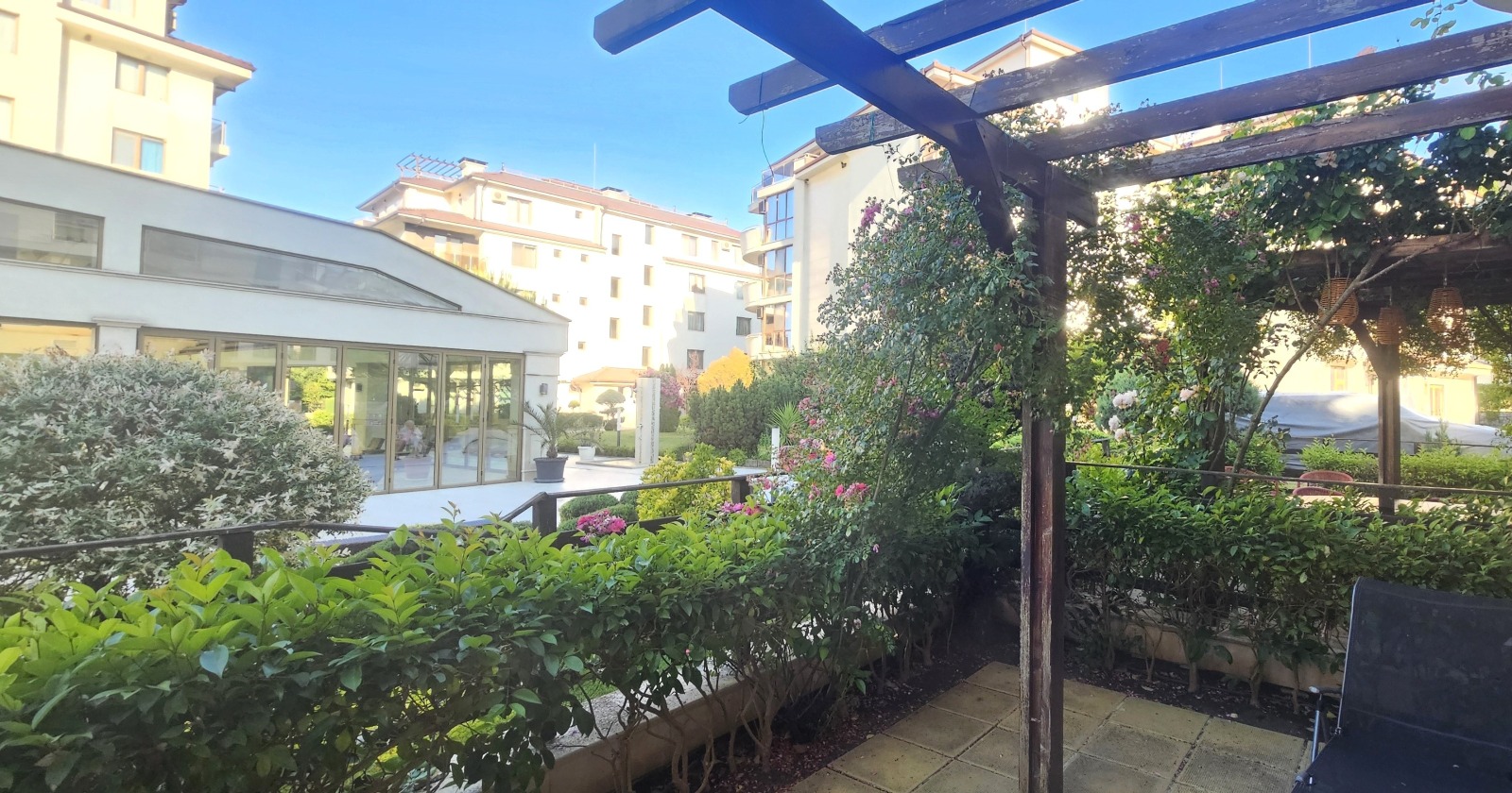 Продава  2-стаен област Варна , к-г Шкорпиловци , 105 кв.м | 76612244