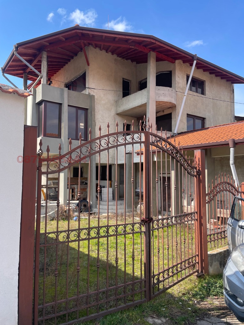 Продава КЪЩА в област Кюстендил, гр. Дупница - 450 кв.м / 450 000 € » 880 123.50 лв.