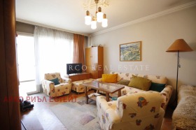 Продава  1-стаен, град София