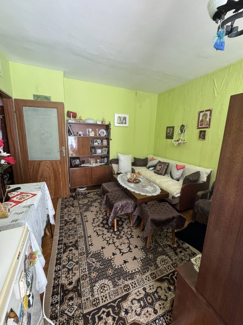 Продава  1-стаен град Перник , Изток , 47 кв.м | 30607863 - изображение [3]